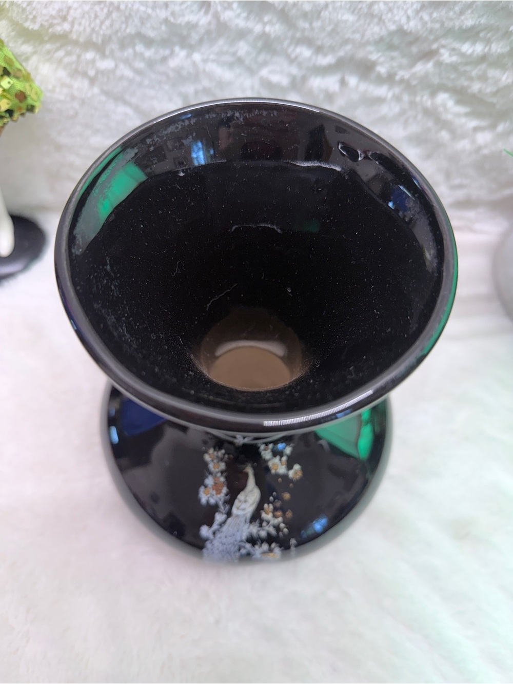 Vintage Black Glass Vase with White Peacock Detail Classic Maximalism 🔥 - Picture 2 of 4